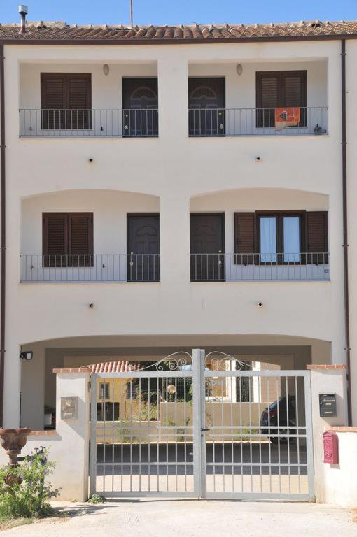 Casa Pillina Apartment Орозеи Екстериор снимка